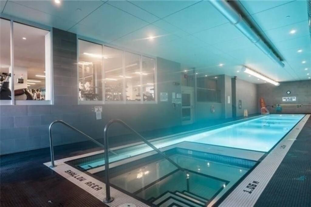 Luxury Suite Downtown Toronto Near Cn Tower Exterior foto