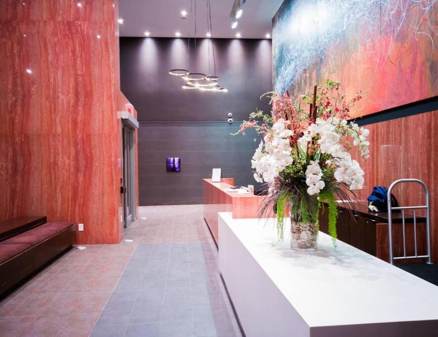 Luxury Suite Downtown Toronto Near Cn Tower Exterior foto